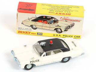 Lot 313 - DINKY TOYS (GB) (1)