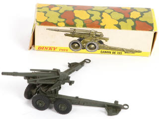 Lot 362 - DINKY TOYS (FRANCE) (4)