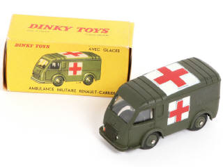Lot 362 - DINKY TOYS (FRANCE) (4)