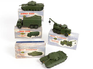 Lot 337 - DINKY TOYS (GB) (4)