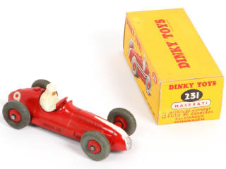 Lot 333 - DINKY TOYS (GB) (3)