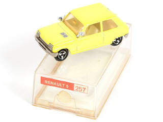 Lot 241 - MAJORETTE (FRANCE) (1)