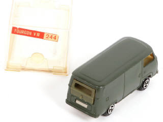Lot 258 - MAJORETTE (FRANCE) (3)