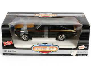 Lot 25 - ERTL (USA) (4)