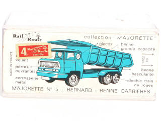 Lot 245 - MAJORETTE (FRANCE) (1)