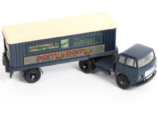 Lot 348 - DINKY TOYS (FRANCE) (1)