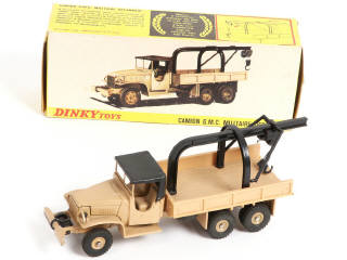 Lot 349 - DINKY TOYS (FRANCE) (1)