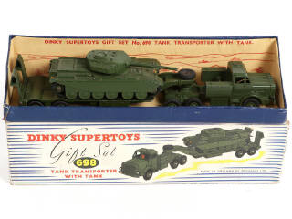 Lot 326 - DINKY TOYS (GB) (1)