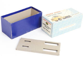 Lot 353 - DINKY TOYS (FRANCE) (1)