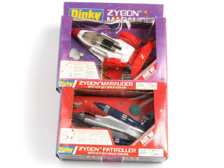 Lot 330 - DINKY TOYS (GB) (2)