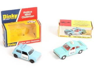 Lot 328 - DINKY TOYS (GB) (2)