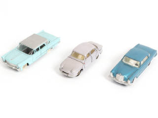 Lot 364 - DINKY TOYS (FRANCE) (4)