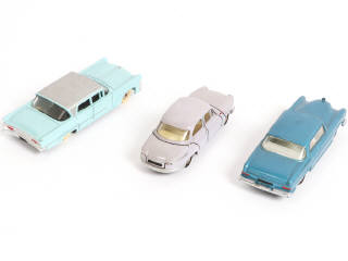 Lot 364 - DINKY TOYS (FRANCE) (4)