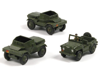 Lot 194 - DINKY TOYS GB (3)