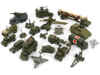 Lot 251 - DINKY TOYS (GB) (26)