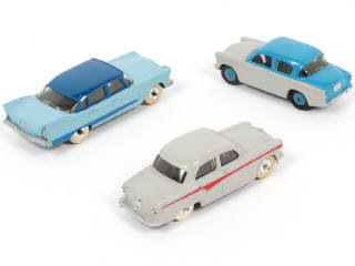 Lot 240 - DINKY TOYS (GB) (3)