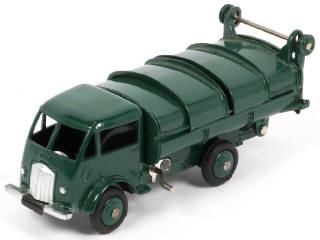 Lot 277 - DINKY TOYS (FRANCE) (1)