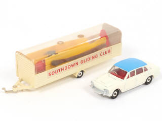 Lot 232 - DINKY TOYS (GB) (3)