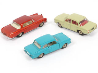Lot 292 - DINKY TOYS (FRANCE) (3)