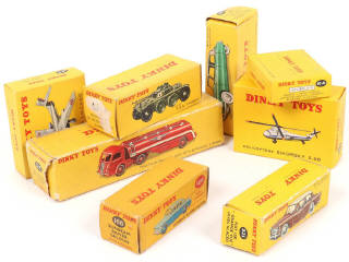 Lot 227 - DINKY TOYS (8)