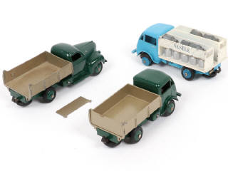 Lot 300 - DINKY TOYS (FRANCE) (3)