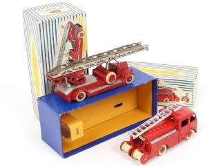 Lot 280 - DINKY TOYS (FRANCE) (2)