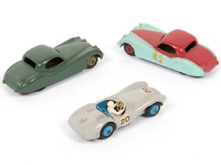 Lot 238 - DINKY TOYS (GB) (3)