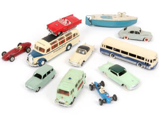 Lot 45 - DIVERS (11)