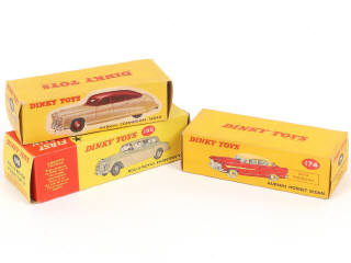 Lot 226 - DINKY TOYS (GB) (3)