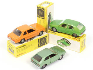 Lot 297 - DINKY TOYS (FRANCE) (3)