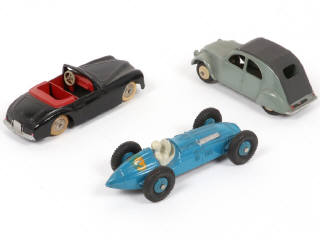 Lot 290 - DINKY TOYS (FRANCE) (3)