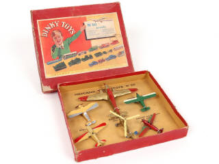 Lot 264 - DINKY TOYS (FRANCE) (1)