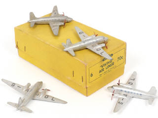 Lot 218 - DINKY TOYS (GB) (5)