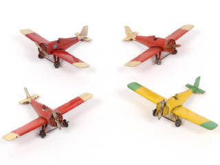 Lot 220 - DINKY TOYS (GB) (4)