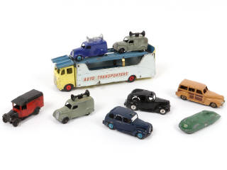 Lot 325 - DINKY TOYS (GB) (9)