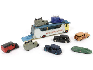 Lot 325 - DINKY TOYS (GB) (9)