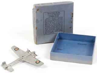 Lot 305 - DINKY TOYS (GB) (1)