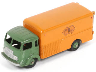 Lot 293 - DINKY TOYS (FRANCE) (1)