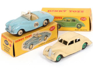 Lot 250 - DINKY TOYS (GB) (2)