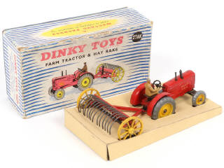 Lot 235 - DINKY TOYS (GB) (1)