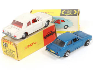 Lot 242 - DINKY TOYS (GB) (2)