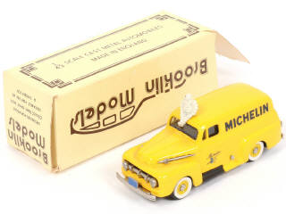 Lot 132 - BROOKLIN MODELS (GB) (1)