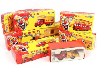 Lot 148 - CORGI TOYS (GB) (6)