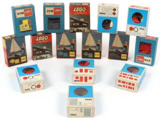 Lot 185 - LEGO (DANEMARK) (15)