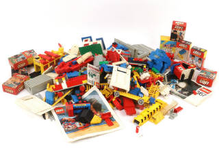 Lot 189 - LEGO (DANEMARK) (40)