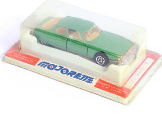Lot 235 - MAJORETTE (FRANCE) (2)