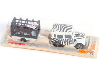 Lot 242 - MAJORETTE (FRANCE) (3)