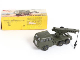 Lot 371 - DINKY TOYS (FRANCE) (1)