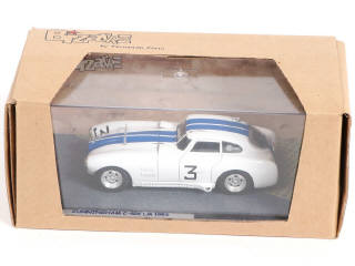 Lot 72 - BIZARRE (MACAU) (1)