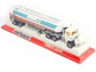 Lot 225 - MAJORETTE (FRANCE) (1)